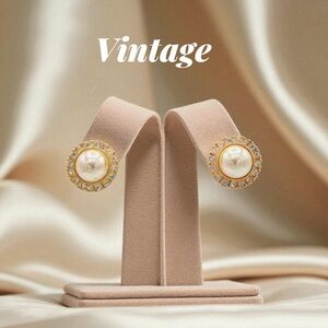 Roman 1980s Post Earrings. VINTAGE Pearl & Rhinestone Crystal Round Signed.